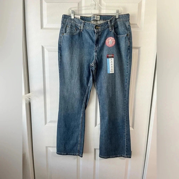 NWT Signature by levi strauss & co low rise bootcut jeans 14 Short light wash - Picture 1 of 5